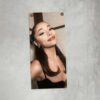 cartel y chapa decorativa de billie eilishariana grande